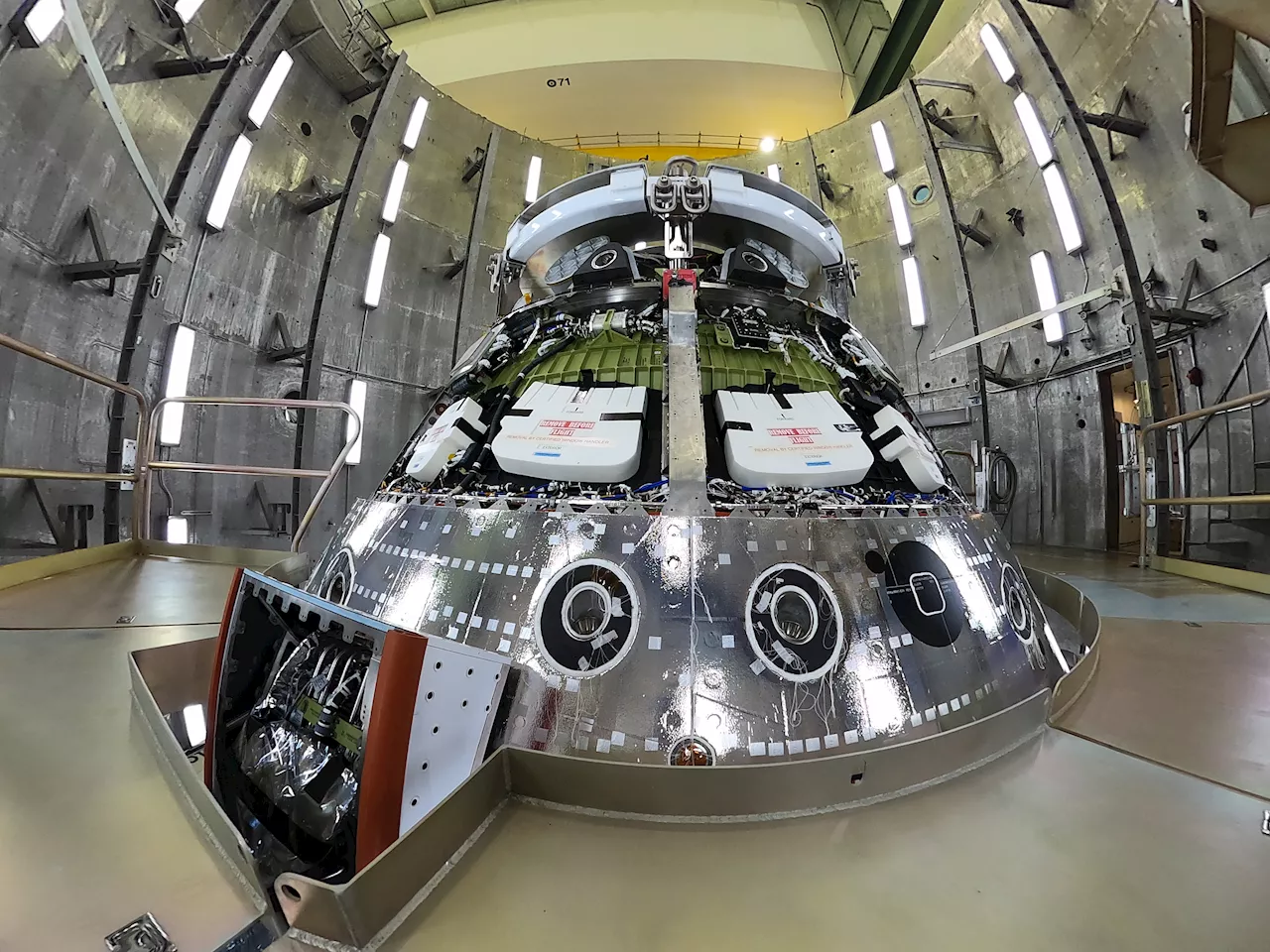 Artemis II Orion Spacecraft Undergoes Testing