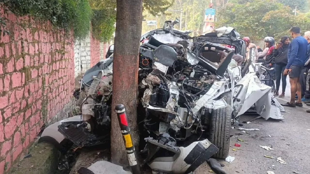 Dehradun Accident: देहरादून में भीषण सड़क हादसा, पेड़ से टकराकर चकनाचूर हुई कार, 6 युवक-युवतियों की मौके पर मौत