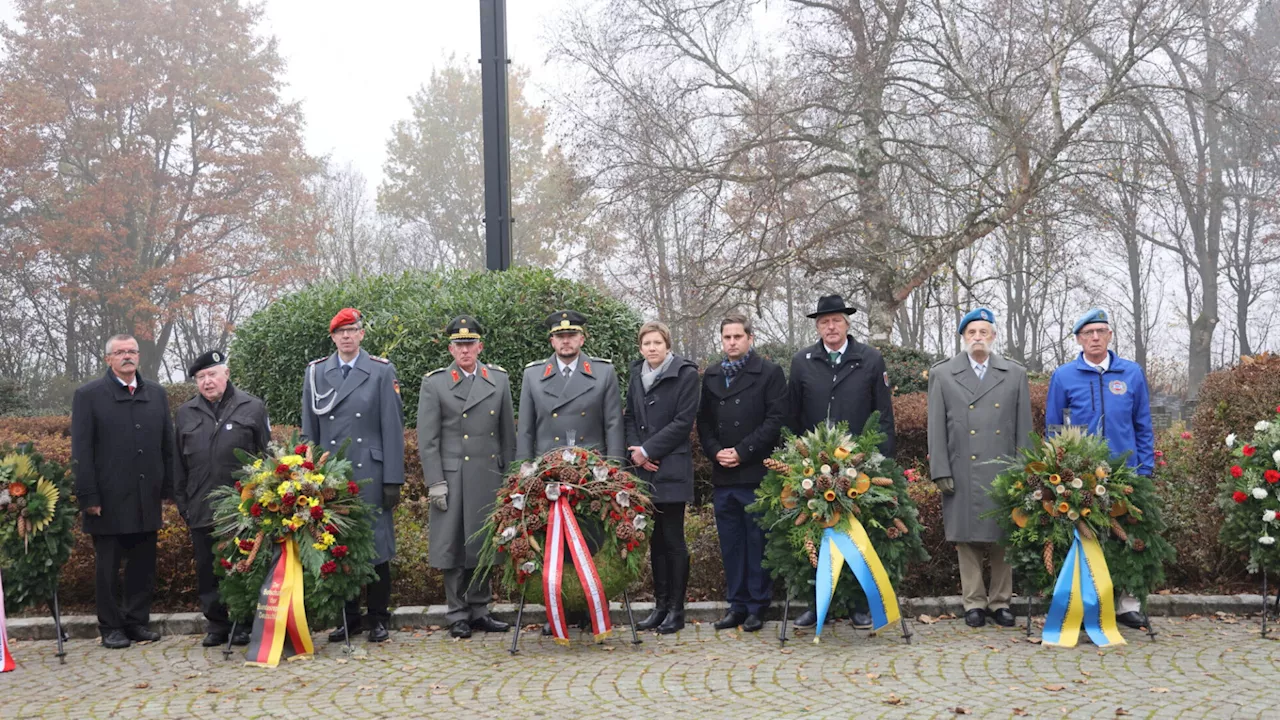 Gedenkfeier am Soldatenfriedhof in Allentsteig