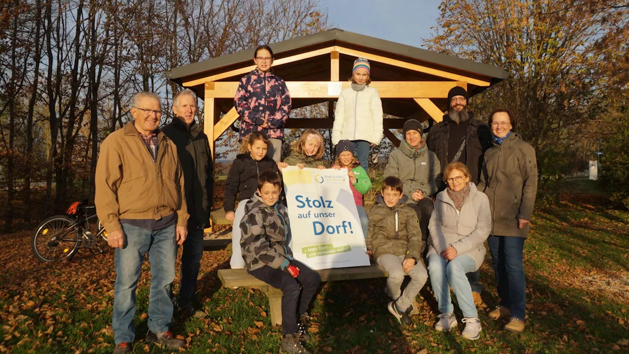 Neuer Sitzplatz beim Spielplatz erfreut die Bürger