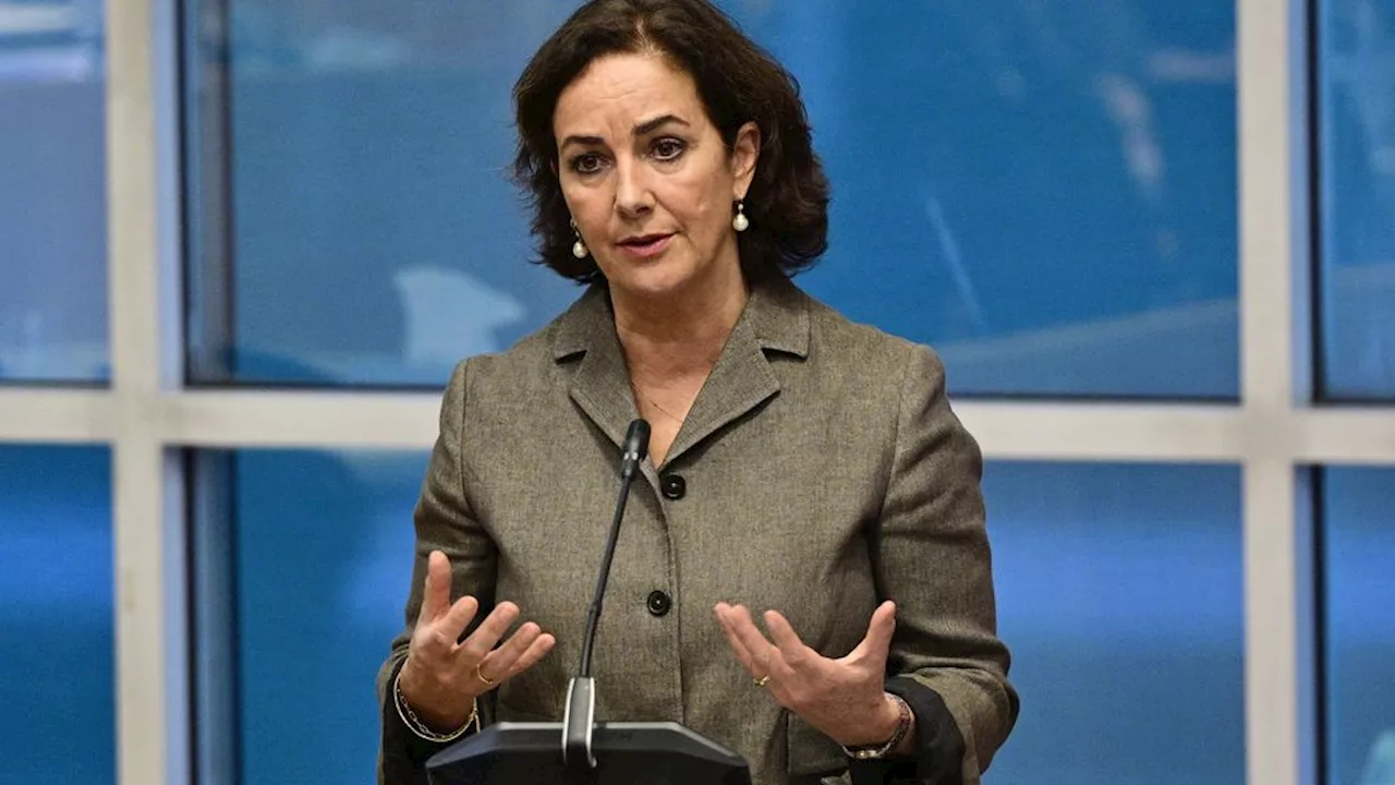 Halsema blijft overeind in spoeddebat en herhaalt: 'Maximale gedaan tegen geweld'