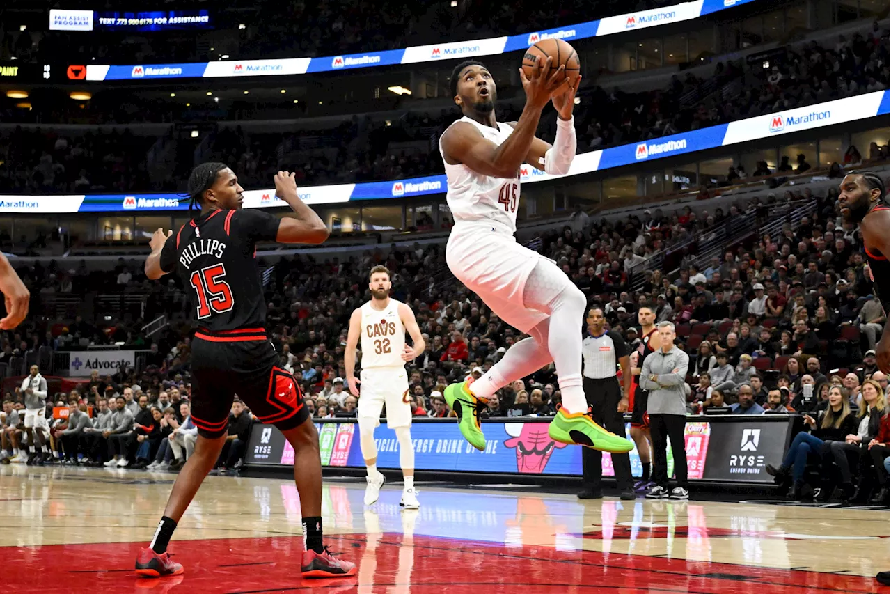 Donovan Mitchell erupts for 36, pushes Cavaliers to 12-0 season start against Bulls