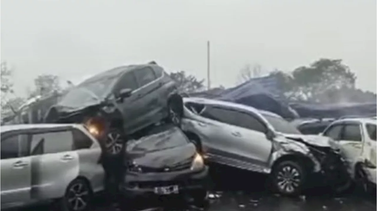 Video Rekaman Kecelakaan Tol Cipularang, Netizen Soroti Muatan dan Jalur Truk