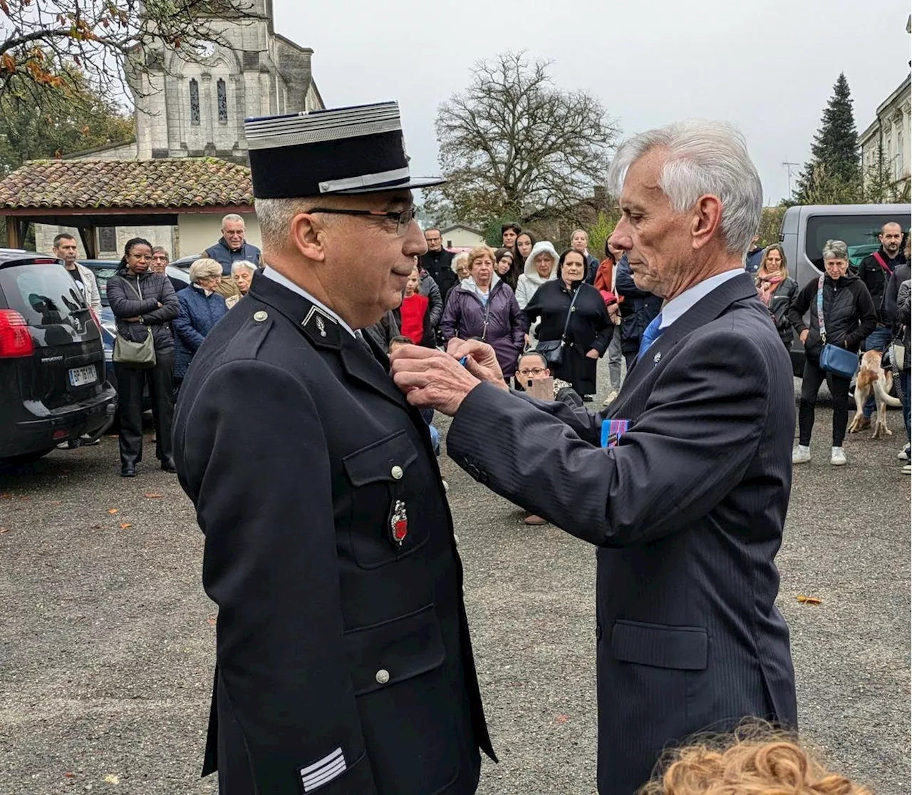 Pissos : le chef d’escadron Jorge Dos Santos décoré à l’issue d’un beau parcours dans la gendarmerie