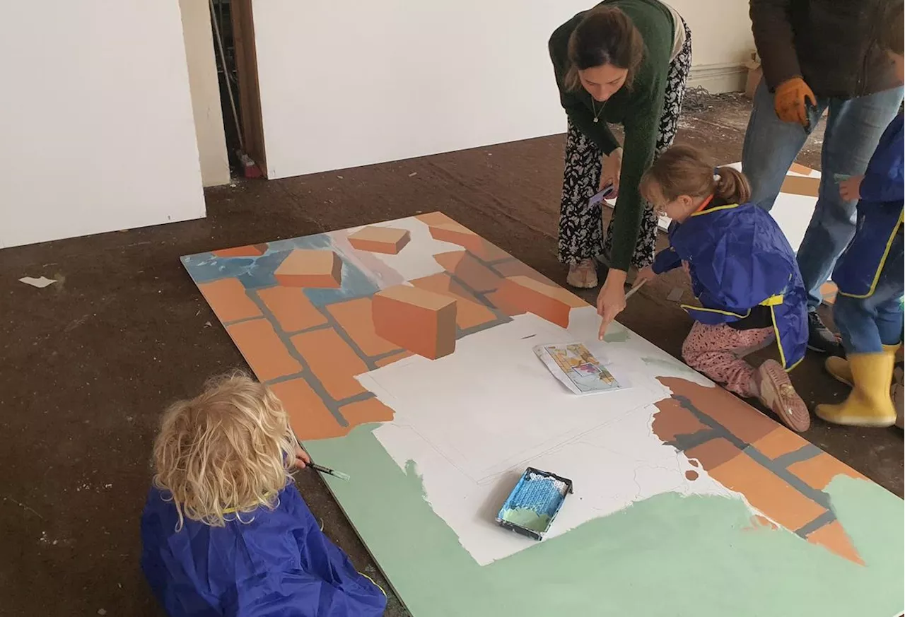 Saint-Aulaye-Puymangou : une fresque collective créée pour fêter le premier anniversaire de la Micro-Folie