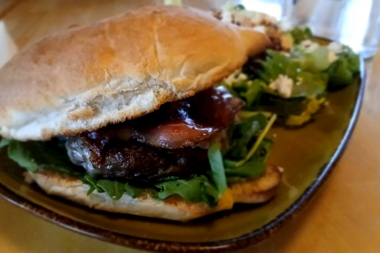 Novemburger Review: Nook