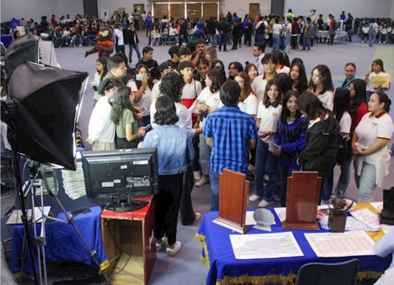 Oferta UAdeC en Torreón 33 carreras en la Expo Feria de Profesiones 2024