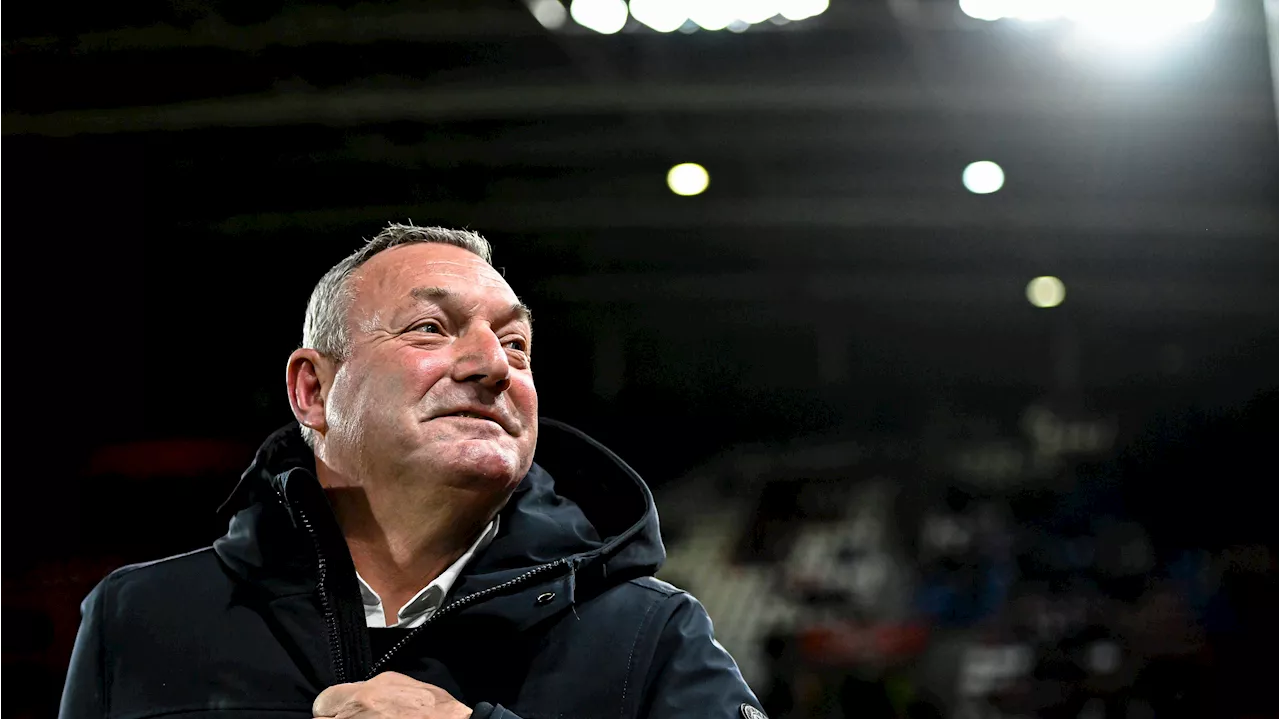 Ron Jans stelt pensioen uit en gaat langer door als trainer van FC Utrecht