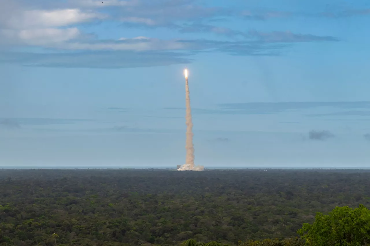 Ariane 6 retarde son premier vol commercial, quel est le problème ?