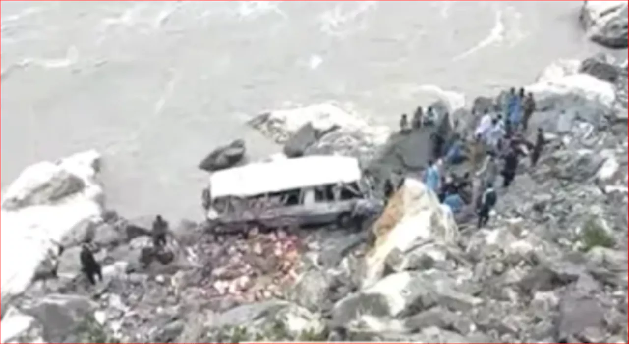 Gilgit wedding bus tragedy: 17 bodies retrieved so far, eight still missing