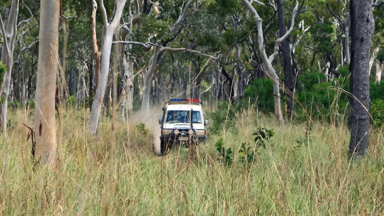 Search for man and woman missing on outback prospecting holiday in Queensland