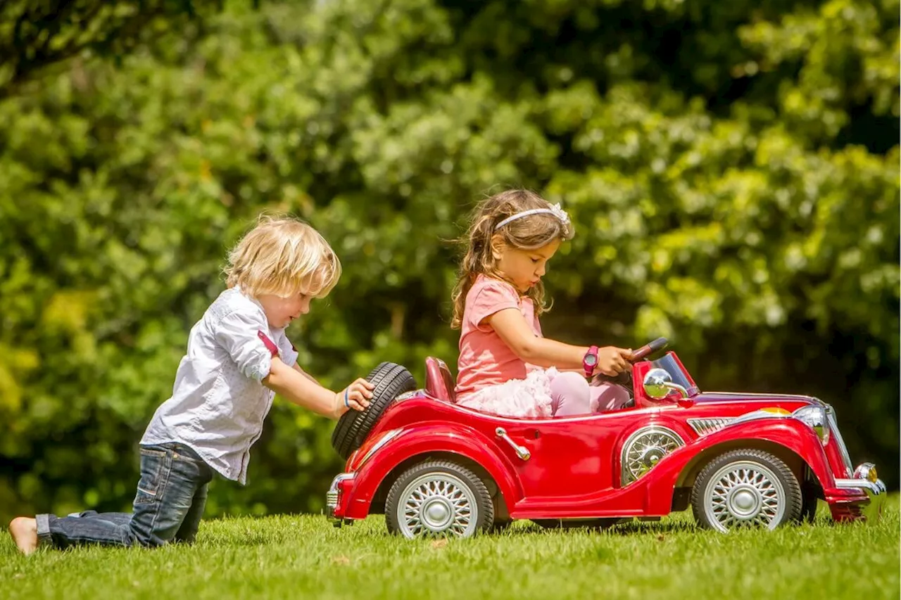 Noël 2024 : 3 voitures électriques pour enfant en promo sur Cdiscount