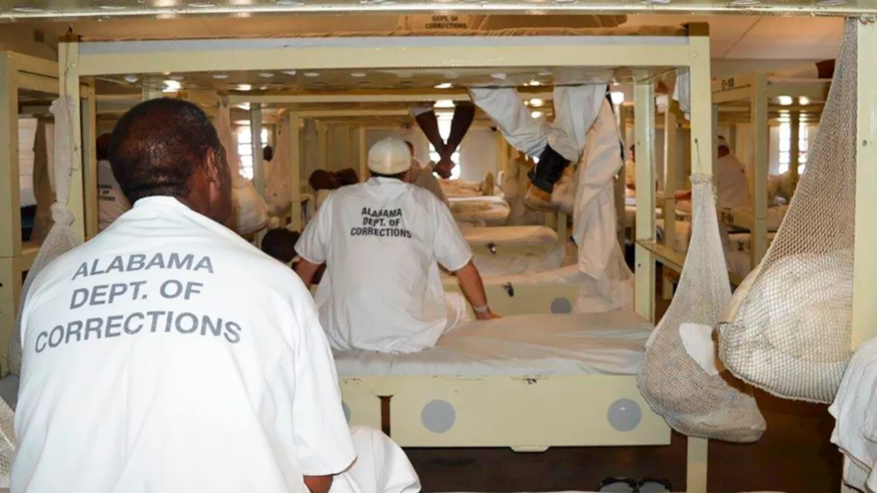 How will Alabama fund the construction of a 4,000-bed Escambia County prison?