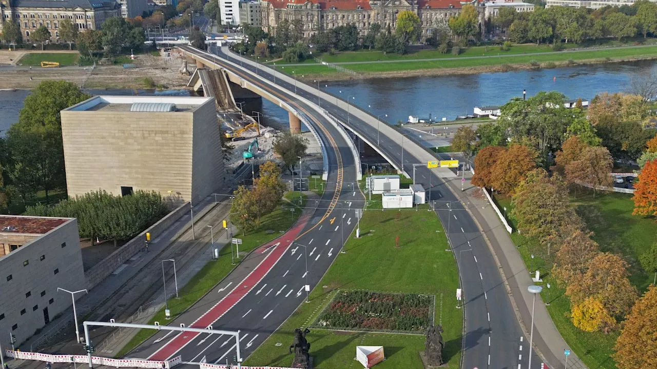 Dresden: Straße unter eingestürzter Carolabrücke zum Striezelmarkt frei