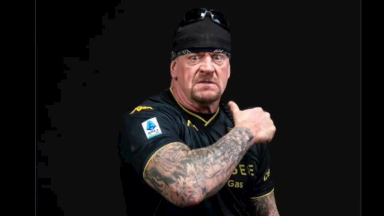 Traditions-Klub holt „The Undertaker“: WWE-Legende präsentiert neues Trikot