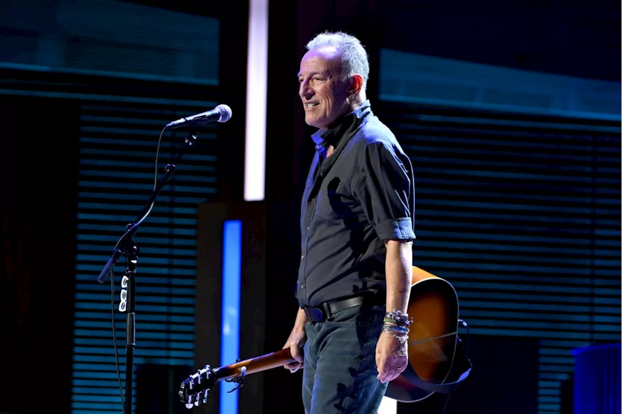 Bruce Springsteen and 5 Other Memorable Moments From Stand Up for Heroes Benefit