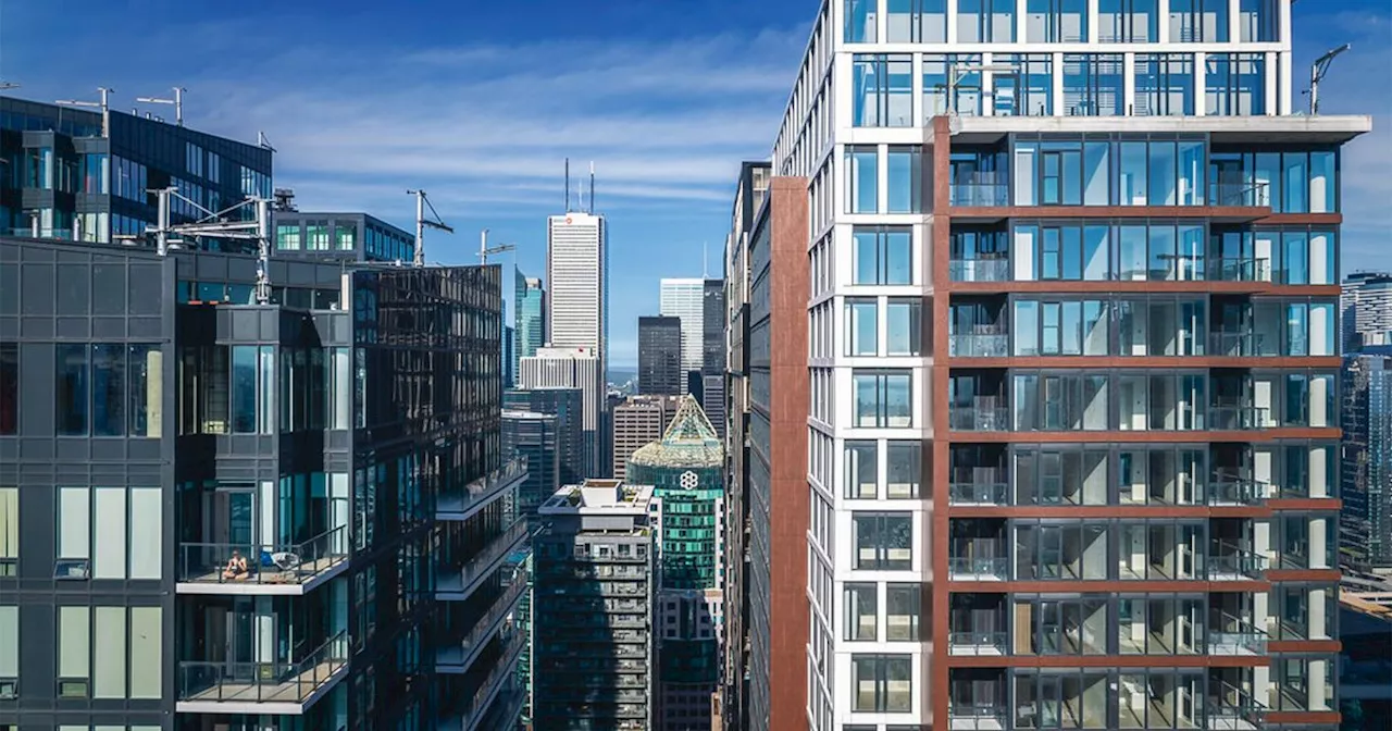 Rent prices in Toronto are now the cheapest they've been in a while amid real estate flop