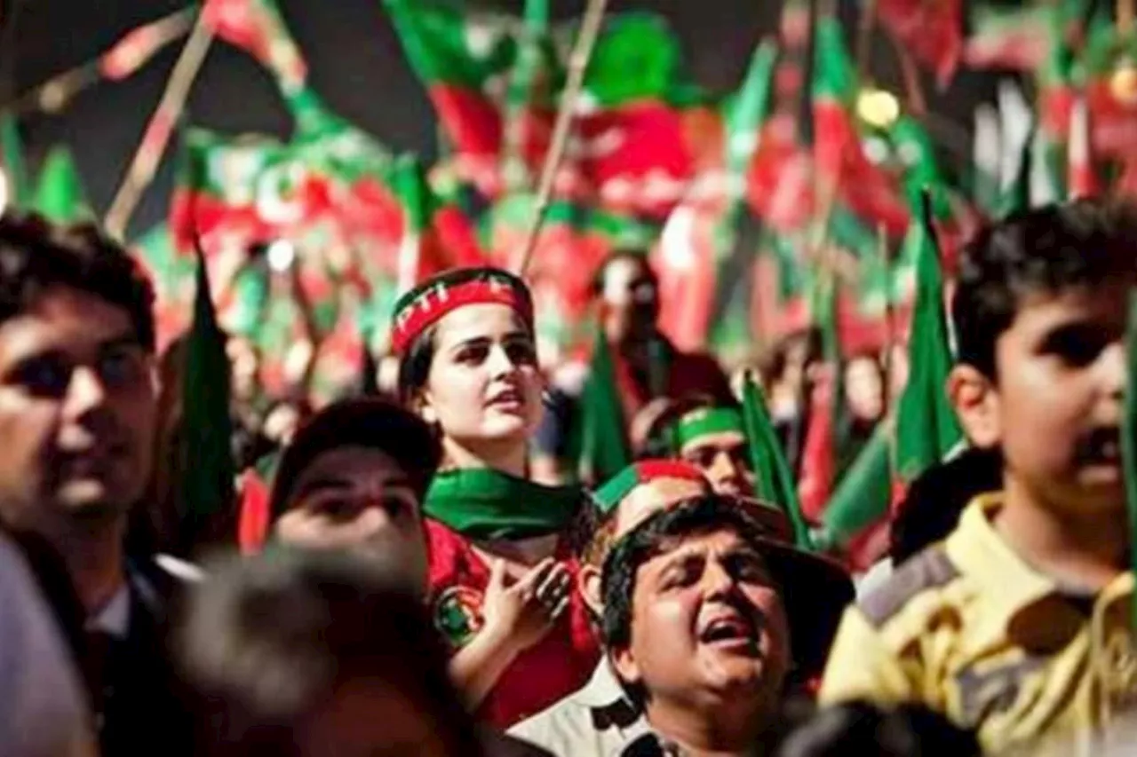 PTI founder gives final call to supporters for Islamabad march