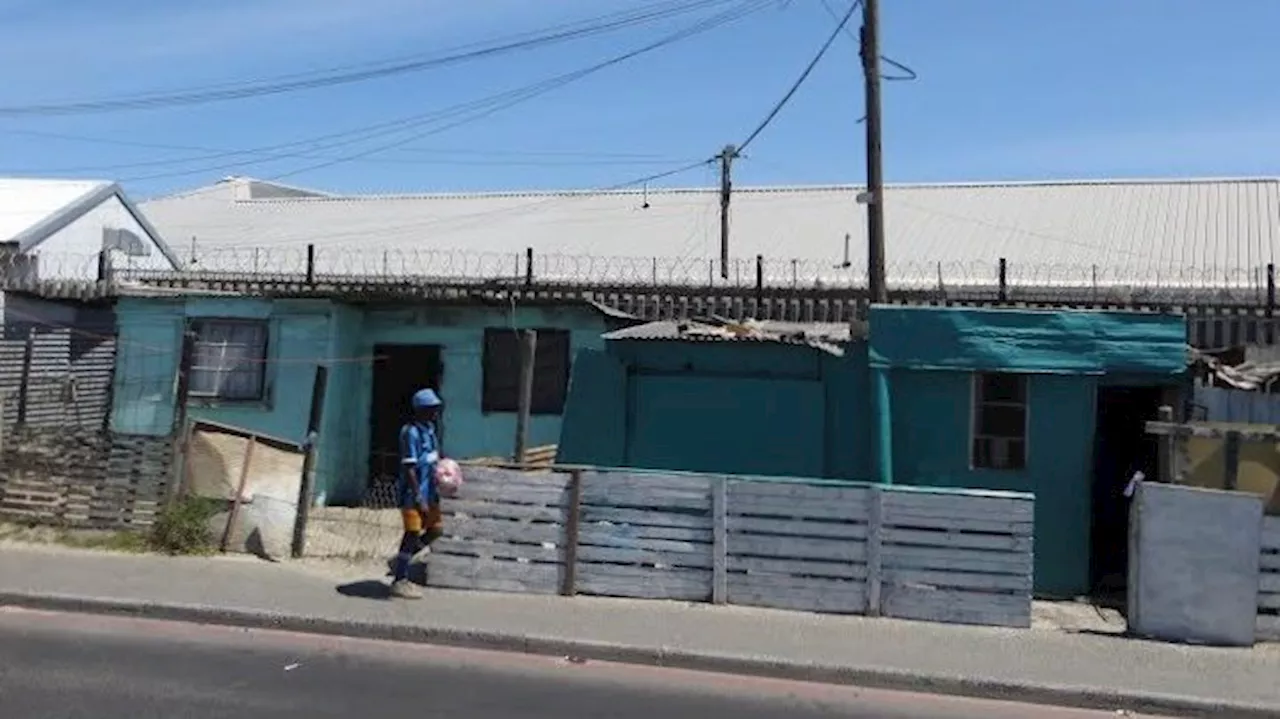 Illegal electricity cables 'a huge risk' to Cape Town hospital