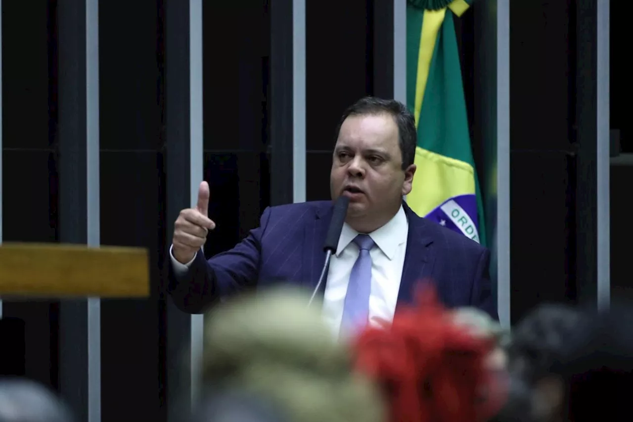 União desiste de lançar Elmar à presidência da Câmara; Hugo Motta não terá concorrente