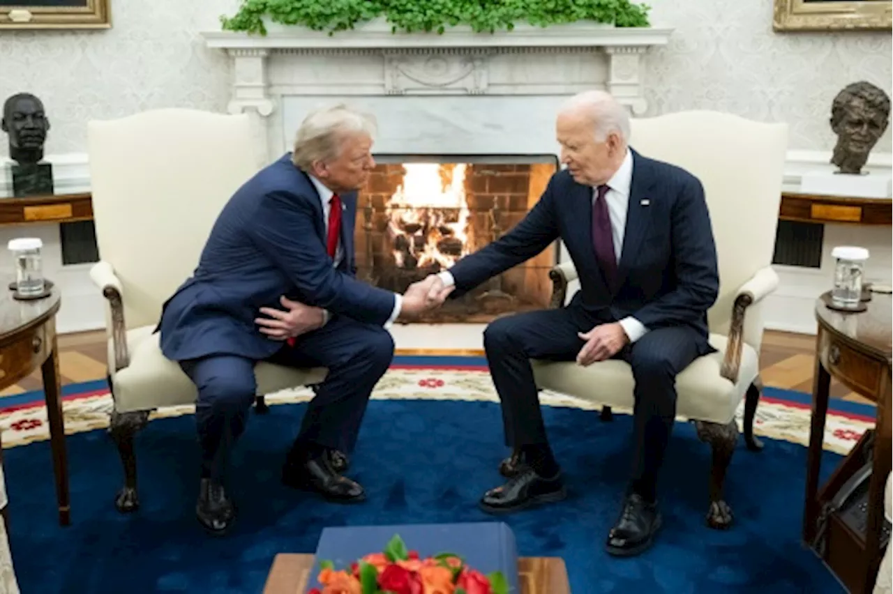 Réunion 'courtoise' entre Biden et Trump, qui continue à former son équipe