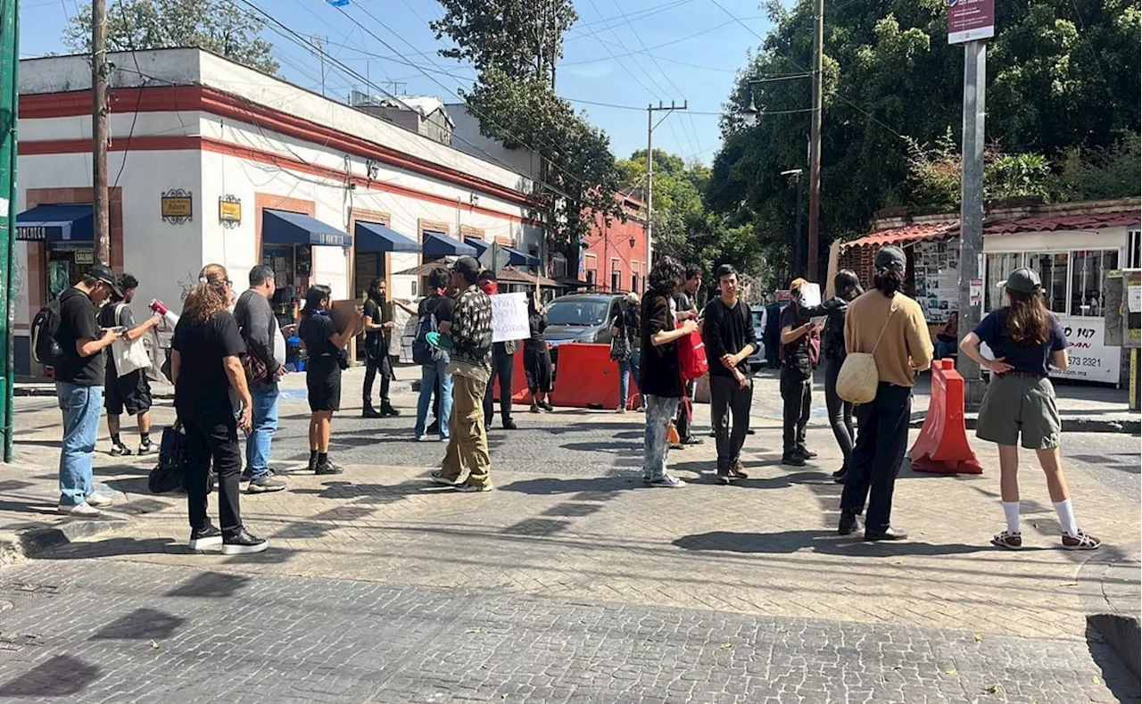 Vecinos de Fuentes Brotantes bloquean calles en Tlalpan para frenar proyecto inmobiliario; exigen protección de recursos hídricos