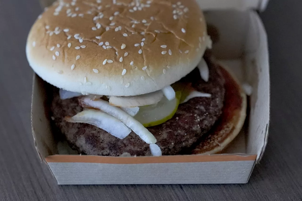 McDonald’s Quarter Pounder back on U.S. menus after testing rules out beef patties as E. coli source