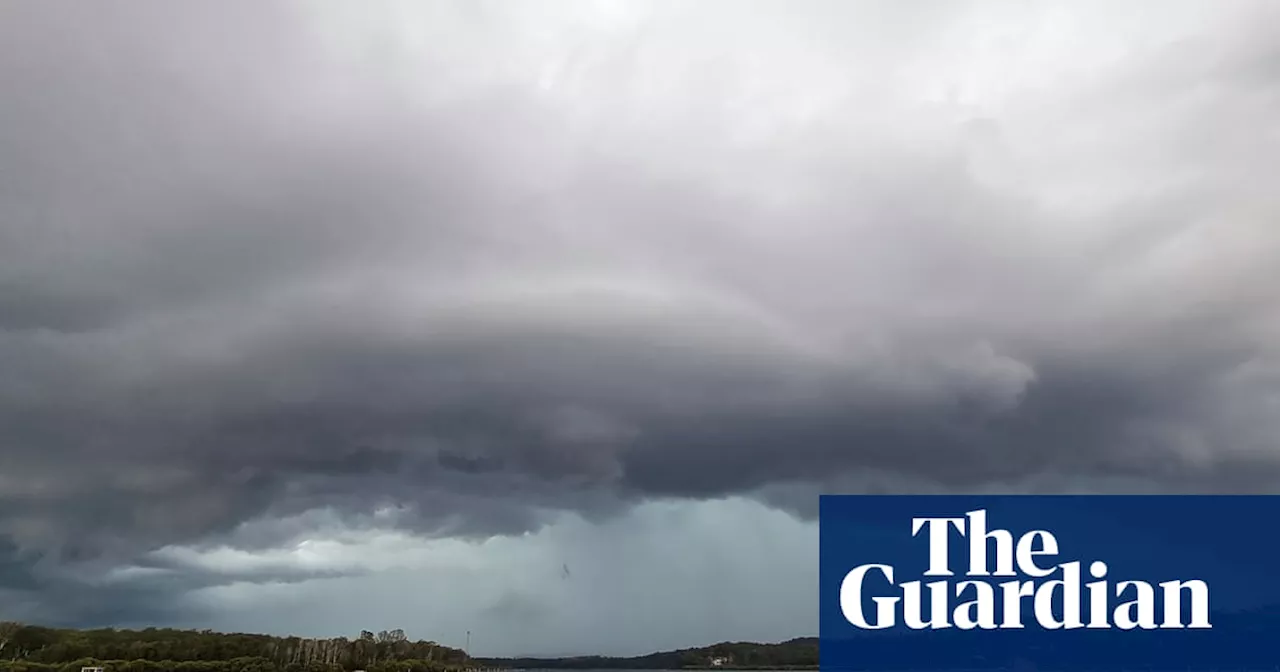 BoM issues severe weather warnings across eastern Australia as thunderstorms bring power outages