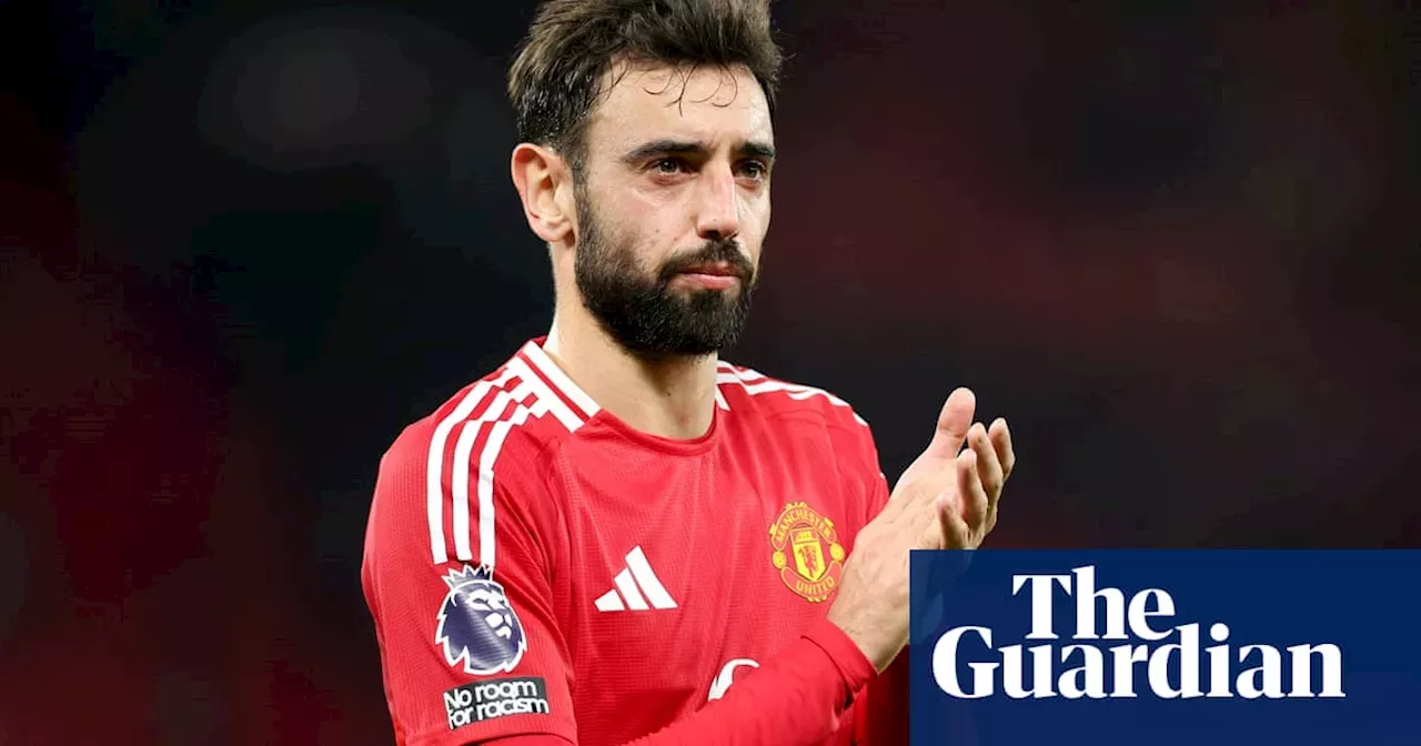 Manchester United’s Bruno Fernandes helps unwell passenger during