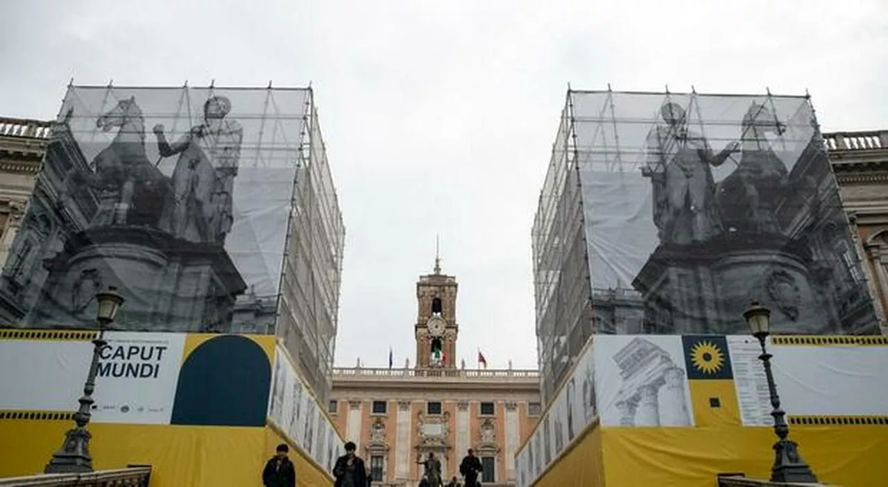 Roma, denaro e orologi per i lavori delle strade: perquisizione in Comune