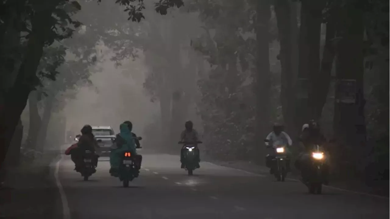 UP Weather Update: यूपी में बर्फबारी से बदलेगा रात और दिन का ठहरा तापमान, जल्‍द दिखाएगा असर