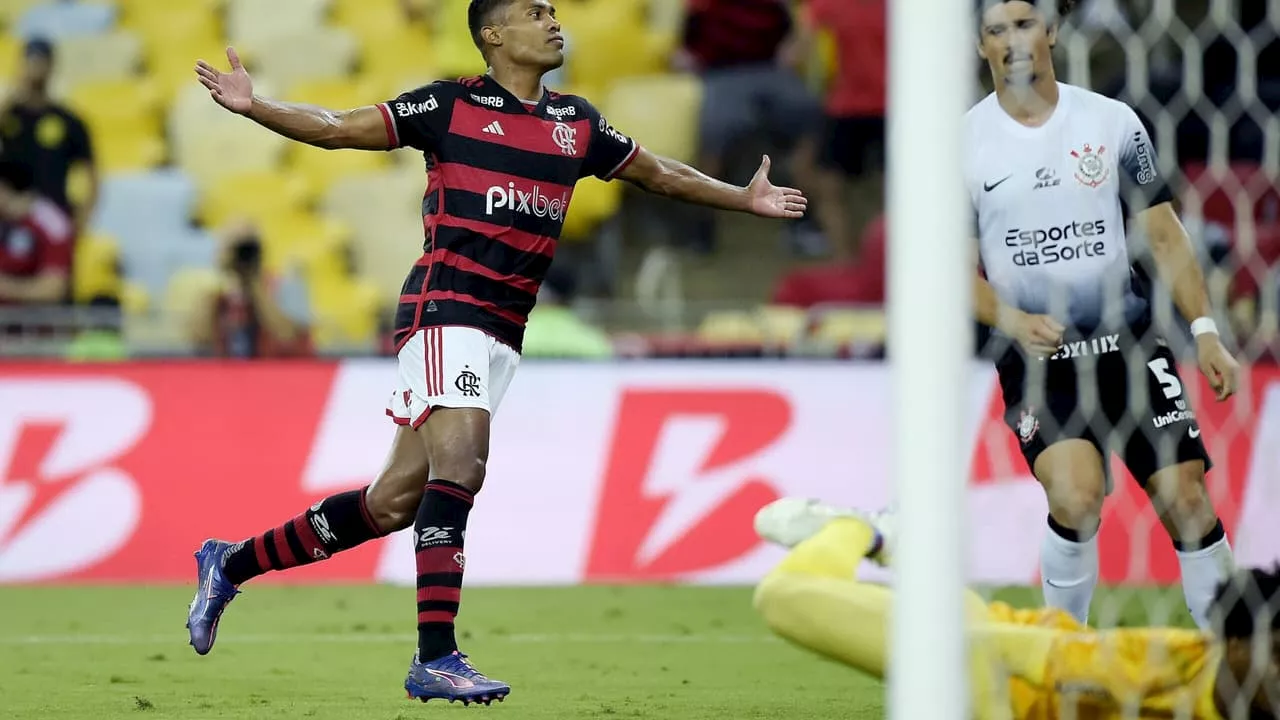 Alex Sandro se torna peça fundamental no Flamengo