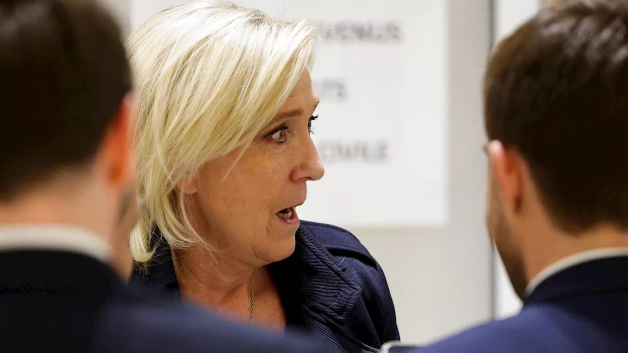 Francia: i pm chiedono 5 anni di carcere e l’ineleggibilità per Le Pen