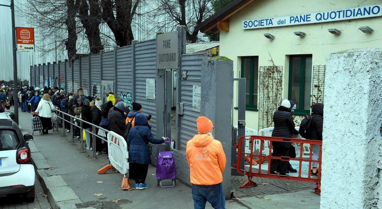 Un italiano su 10 è in povertà assoluta. Caritas: «1,3 milioni di bambini indigenti». Crolla il Nord, famiglie