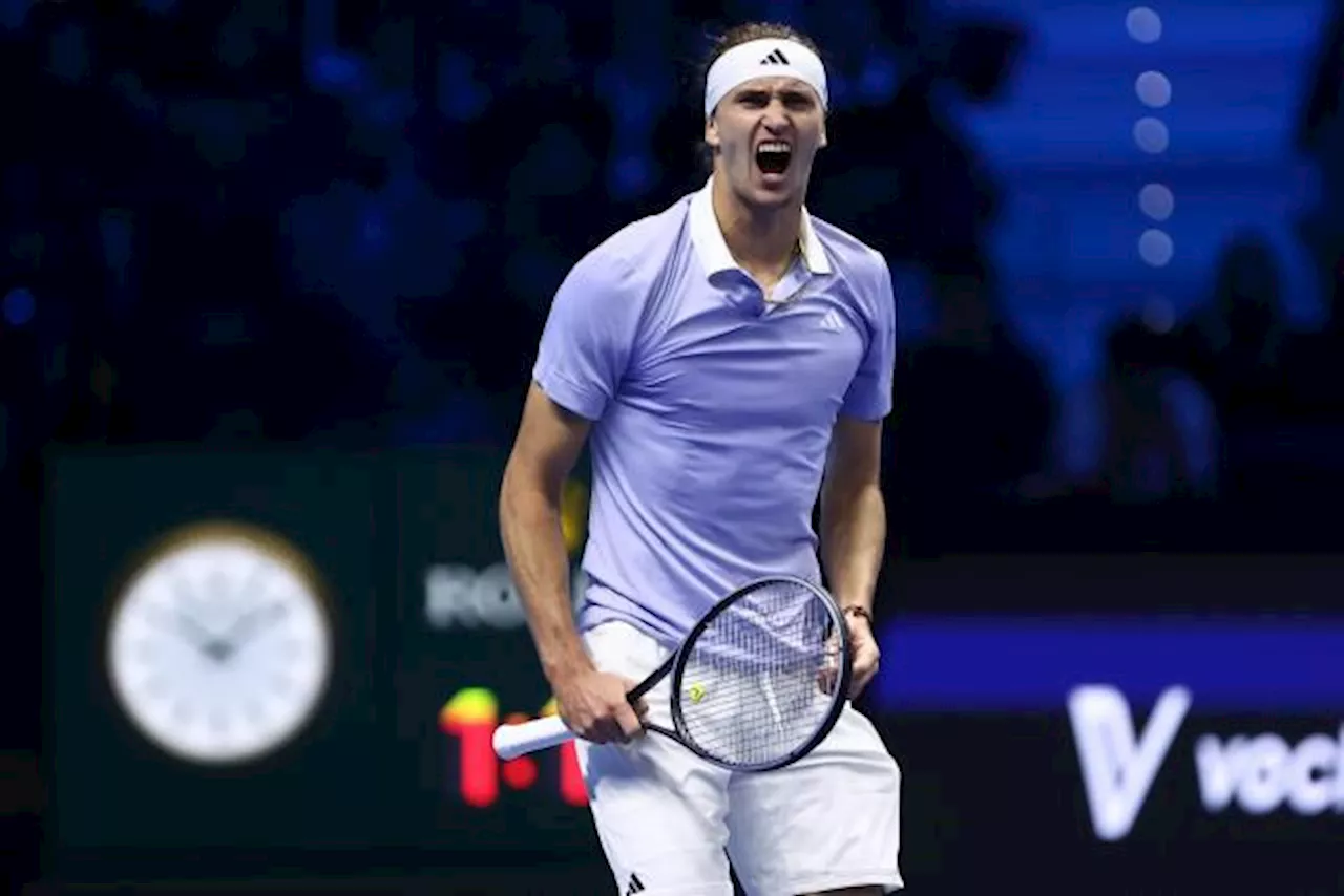 Alexander Zverev s'impose avec autorité contre Casper Ruud et se rapproche des demi-finales des Finales ATP