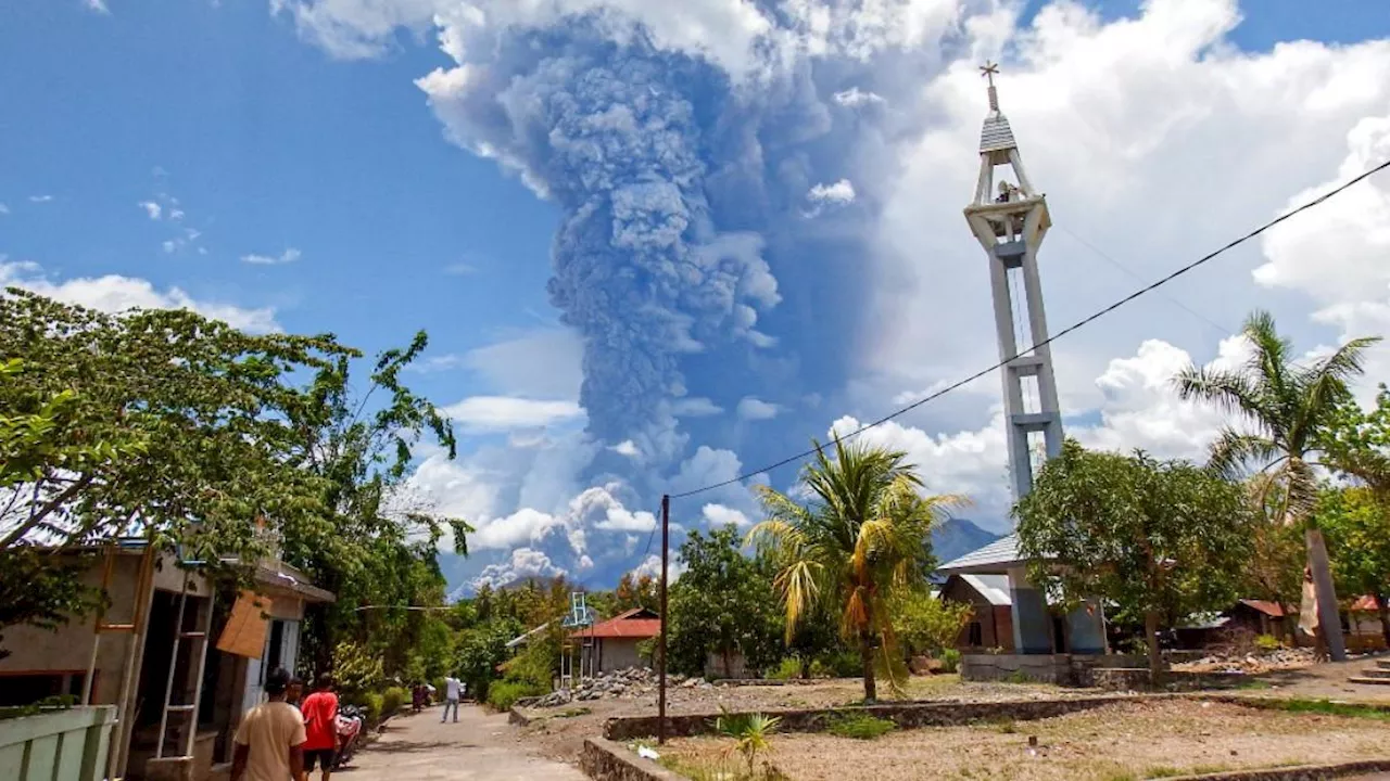 Terdampak Erupsi Gunung Lewotobi, Warga di 7 Desa Dapat Rumah Pengganti