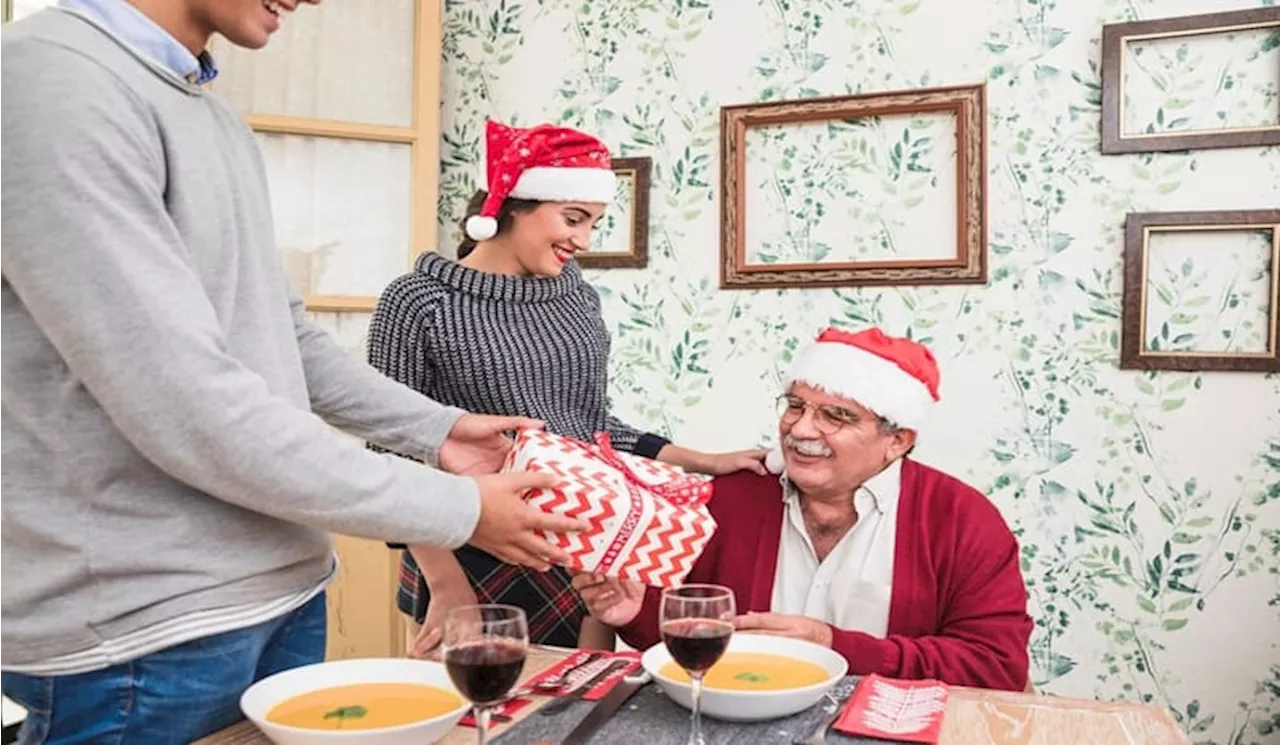 Ide Kado Natal untuk Orangtua, Hadiah yang Mengungkapkan Kasih Sayang dan Terima Kasih