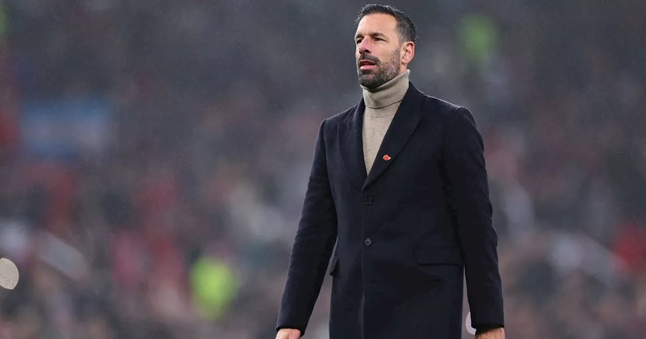 Van Nistelrooy could make instant return to English football after United exit