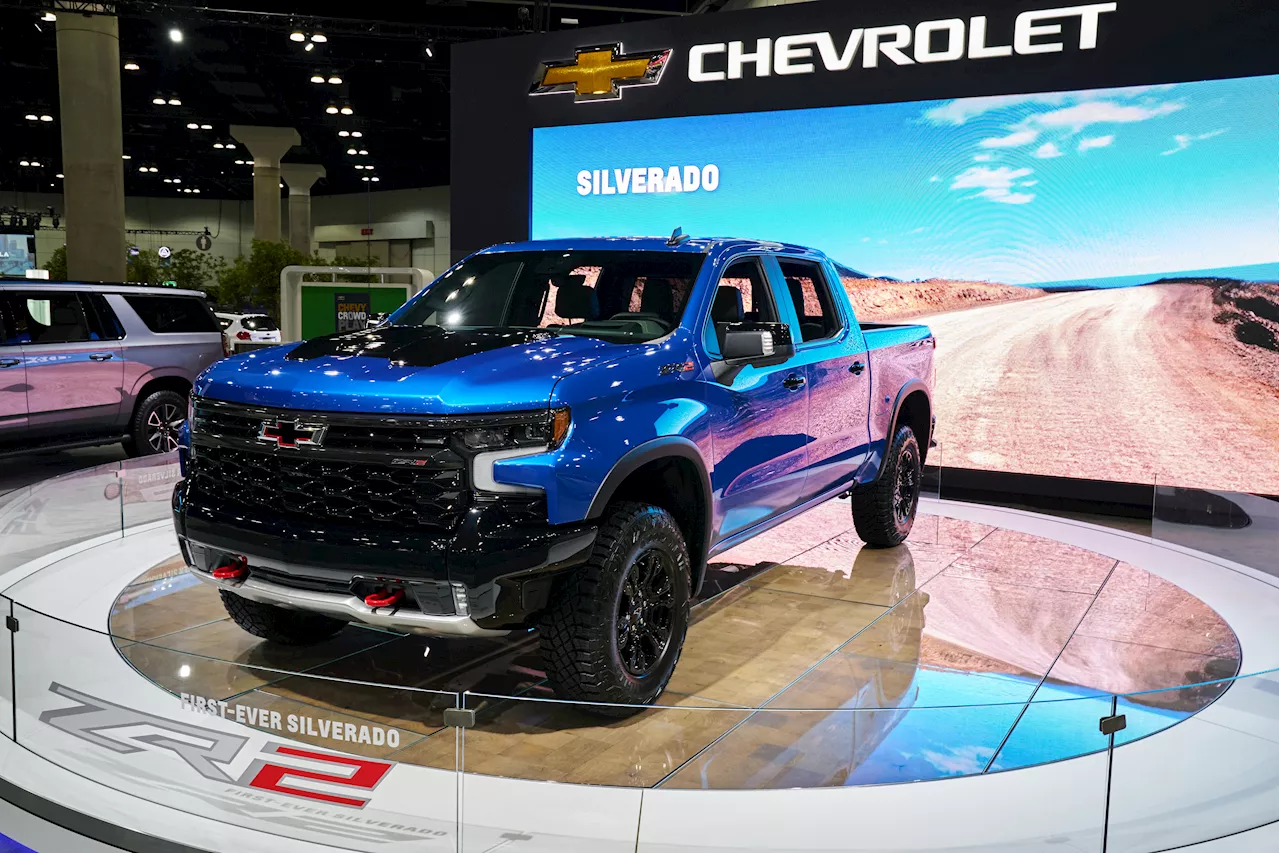GM recalling big pickups and SUVs over transmission issues that can lock up rear wheels