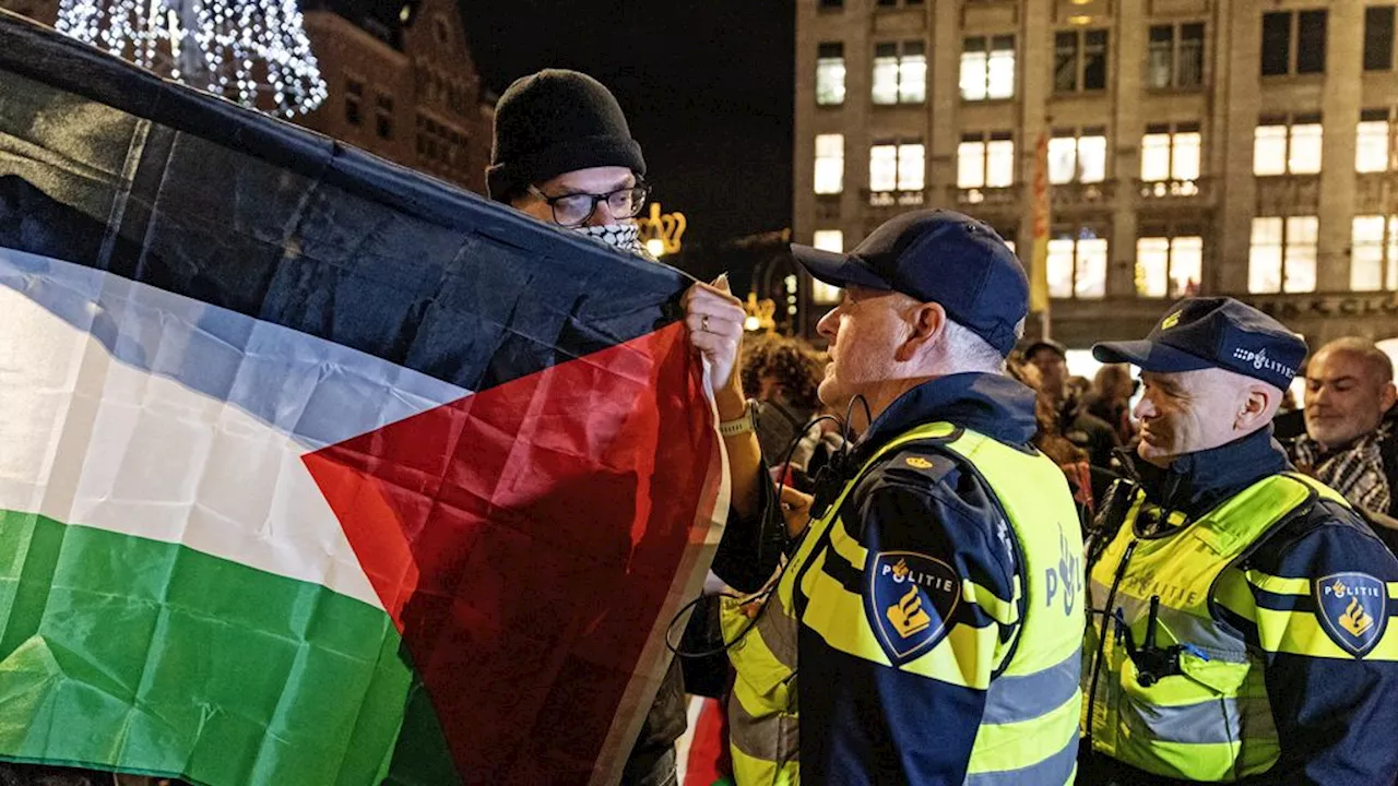 Ondanks noodverordening toch demonstranten op de Dam, veel politie aanwezig