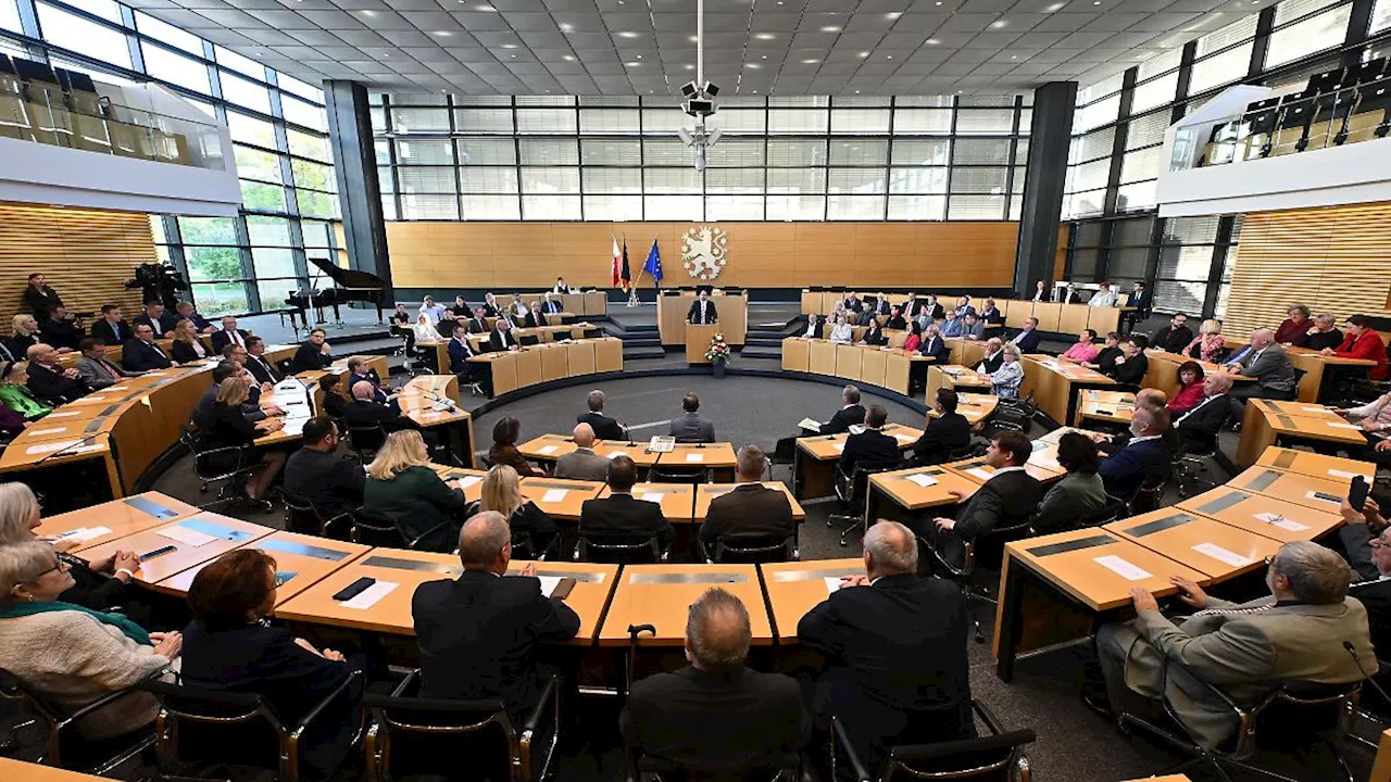 Thüringen: Thüringer Landtag vertagt Vizepräsidentenwahl