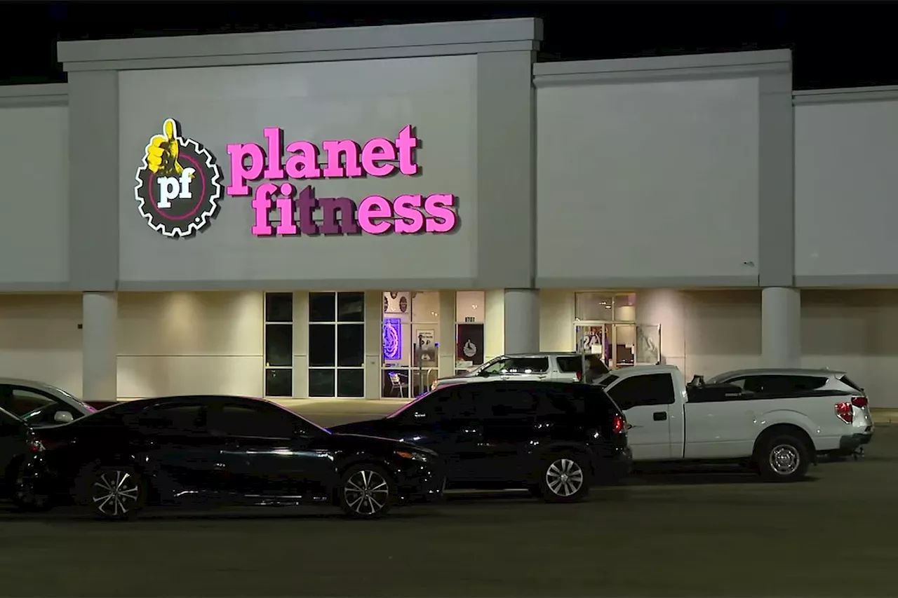 Man Found Dead in Planet Fitness Tanning Bed 3 Days After Entering Indianapolis Gym