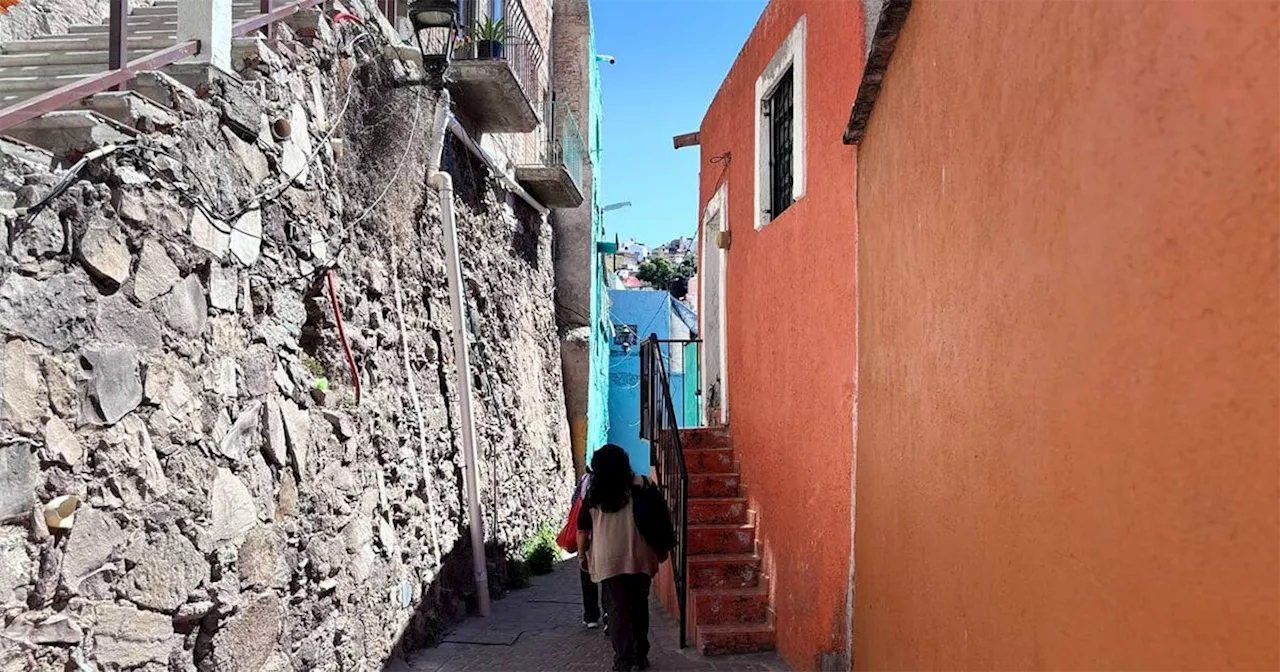 Detienen a dos ladrones que asaltaban estudiantes de la UG en Guanajuato