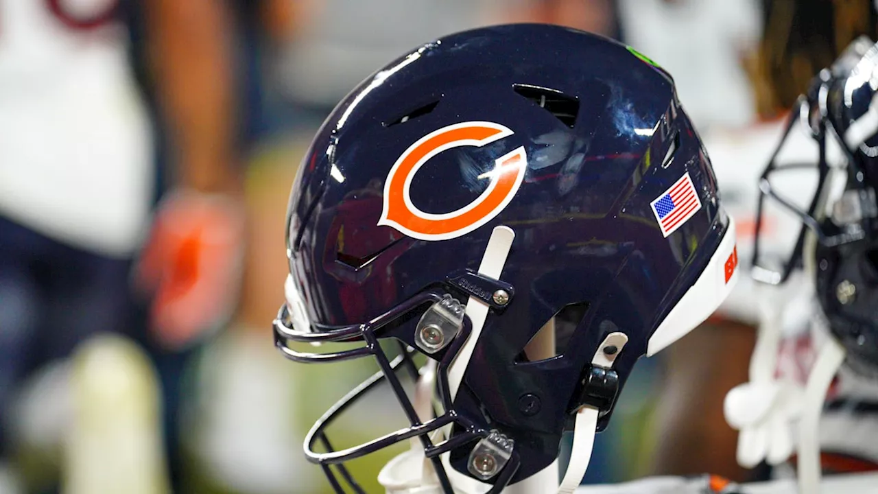 Should Eagles Sign Bears $30M Veteran After Surprise Release?