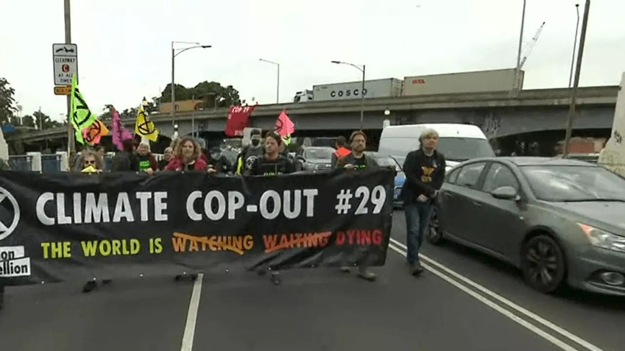 Bystanders, drivers clash with climate change protesters causing chaos in Melbourne