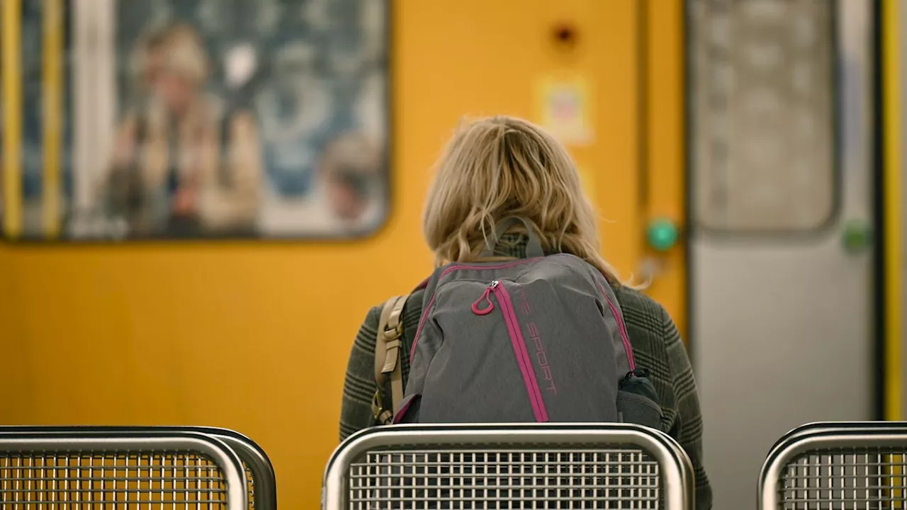 Öffentlicher Nahverkehr: Sicherheit in U-Bahnen: Grüne schlagen Frauen-Abteile vor