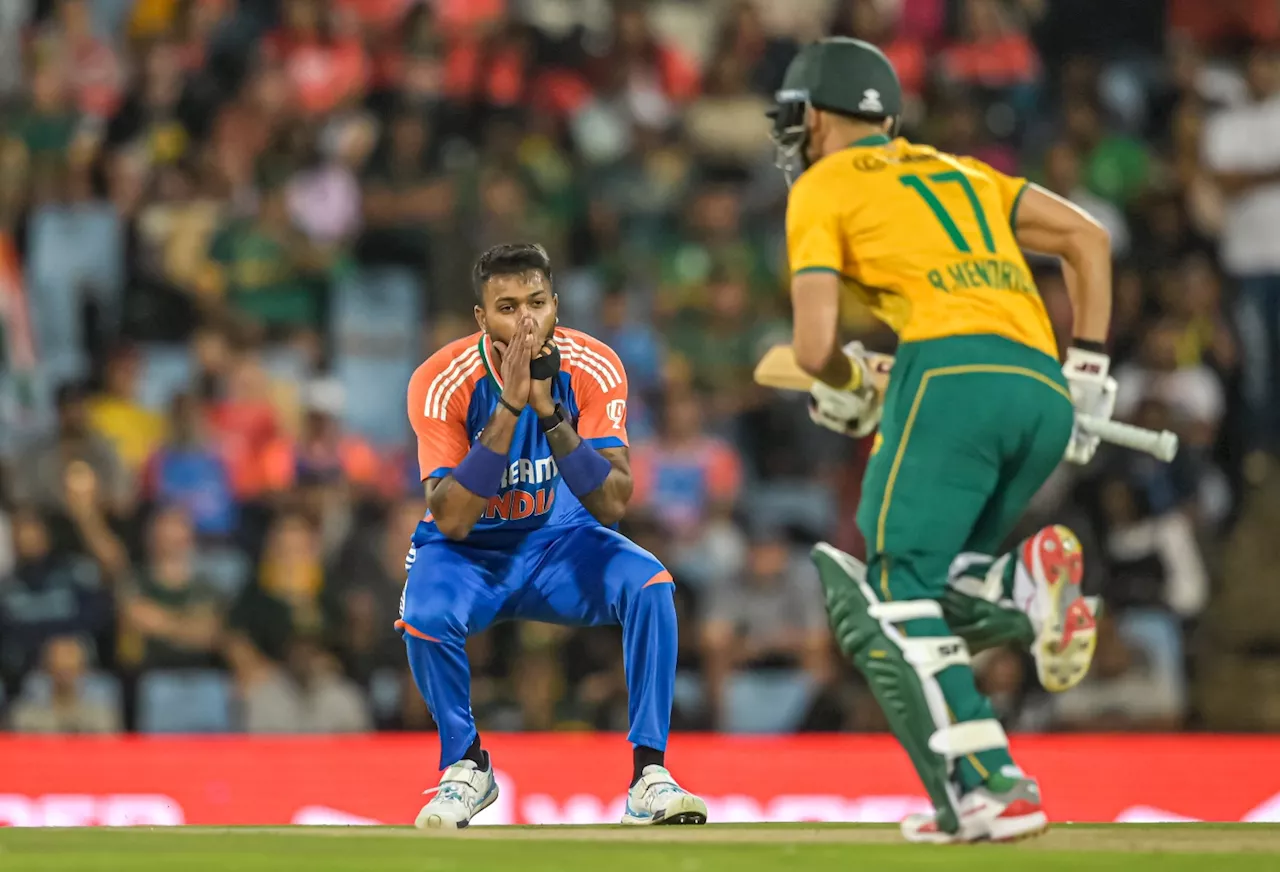 Late fight not enough for Proteas as India take series lead