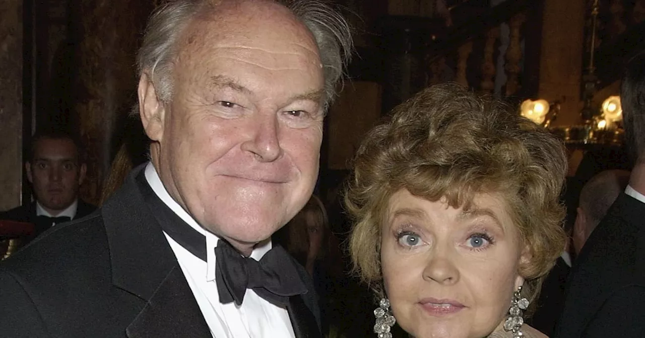 Famed British Actor, Husband of ‘Fawlty Towers’ Star, Dies at 90