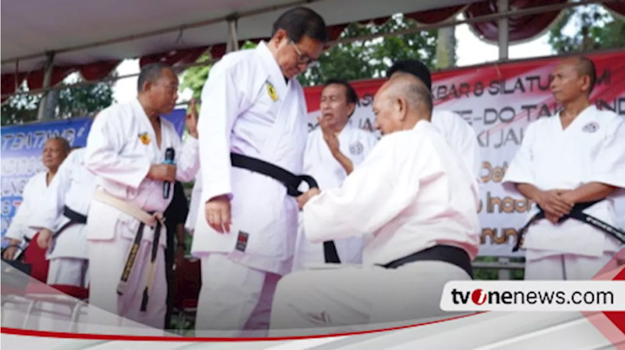 Pramono Anung Diberi Sabuk Hitam saat Sambangi Karate-do Tako Indonesia, Diangkat Jadi Karateka Senior