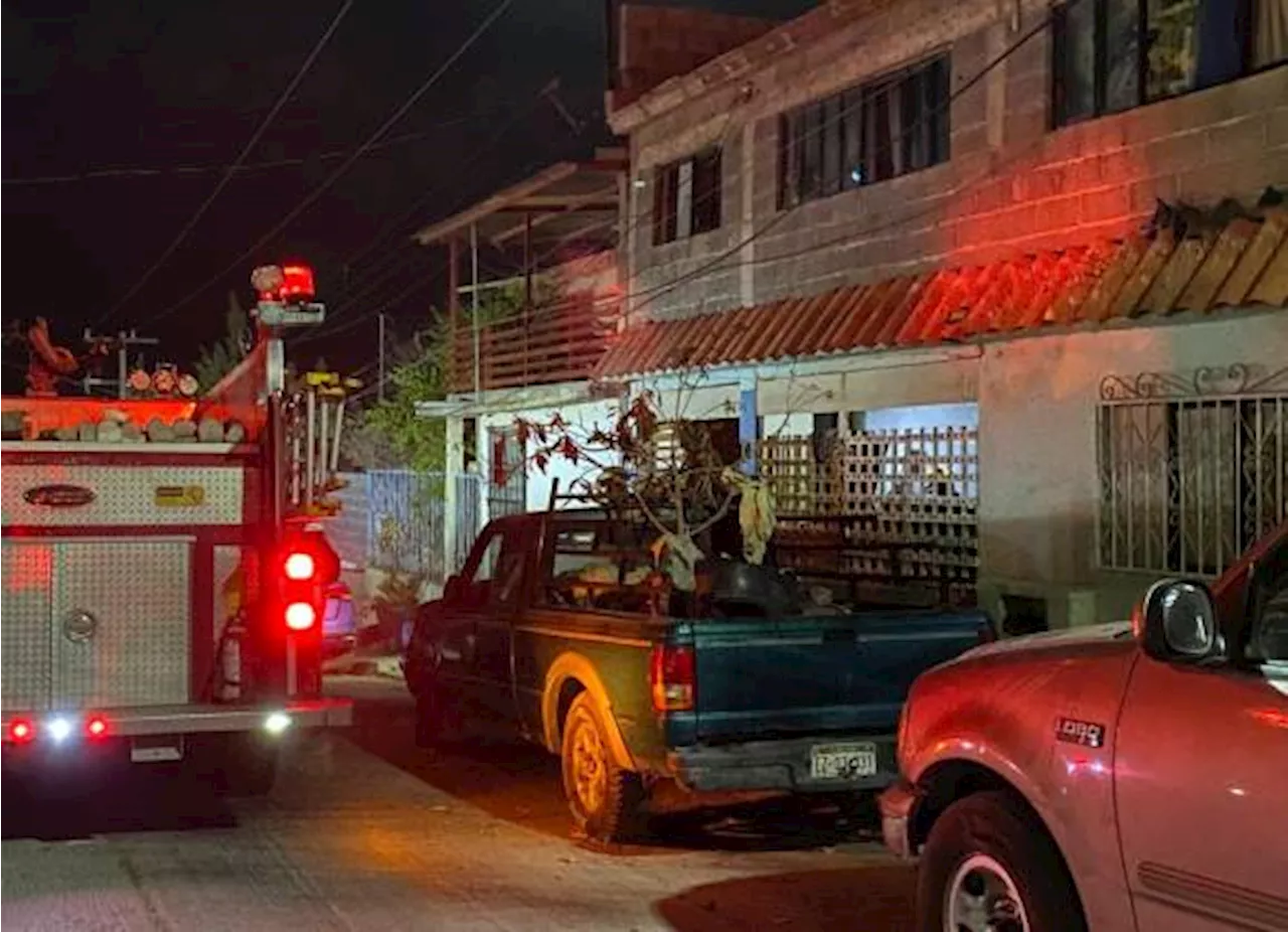 Saltillo: corto circuito desata incendio en casa; bomberos sofocan el siniestro